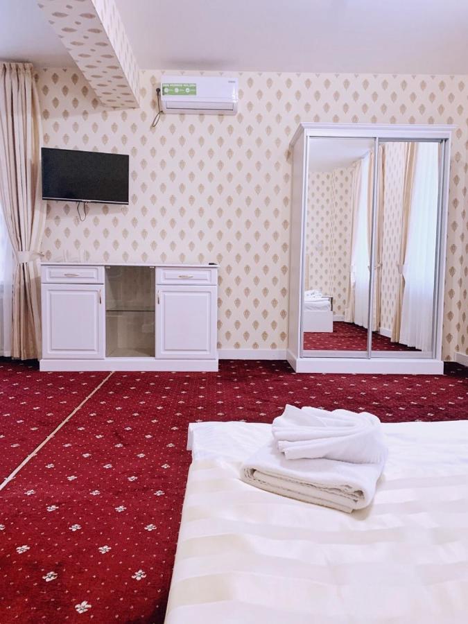 Sergeev Hotel Nikolayev Ngoại thất bức ảnh