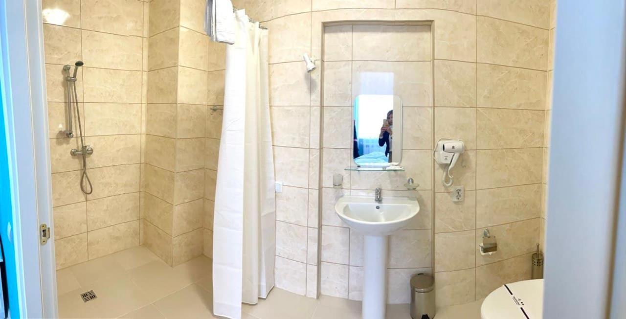 Sergeev Hotel Nikolayev Ngoại thất bức ảnh