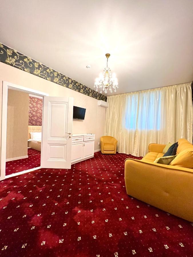 Sergeev Hotel Nikolayev Ngoại thất bức ảnh